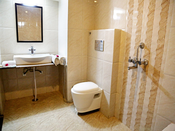 Bathroom 3, Narayans Leela Inn By SGOH, Udaipur