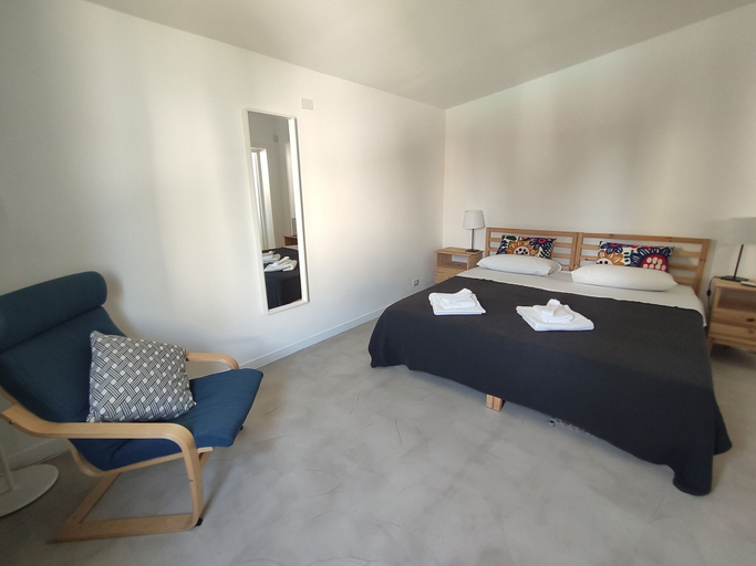 Bedroom 3, Artemisia, Bari