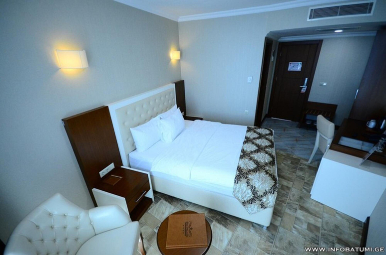 Bedroom 3, Era Palace Gonio, Batumi