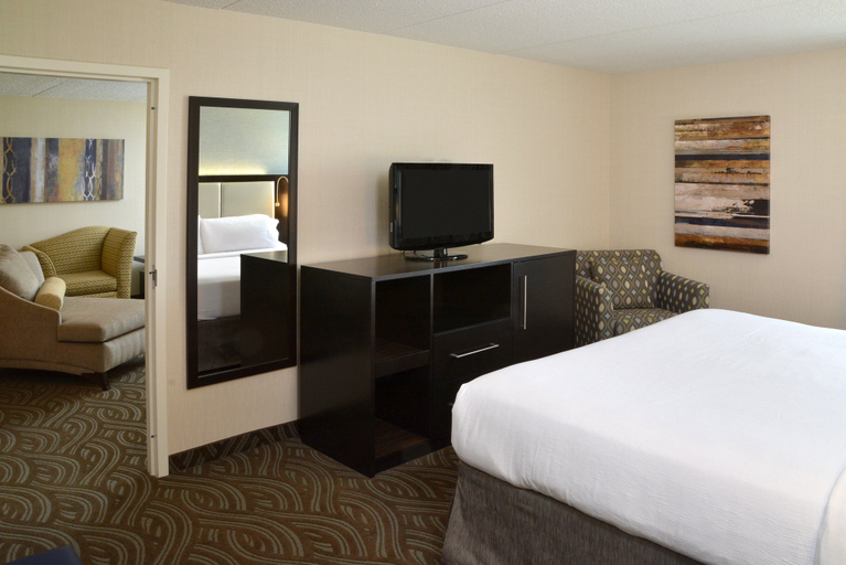 Bedroom 3, Holiday Inn YOUNGSTOWN-SOUTH (BOARDMAN) by IHG, Mahoning