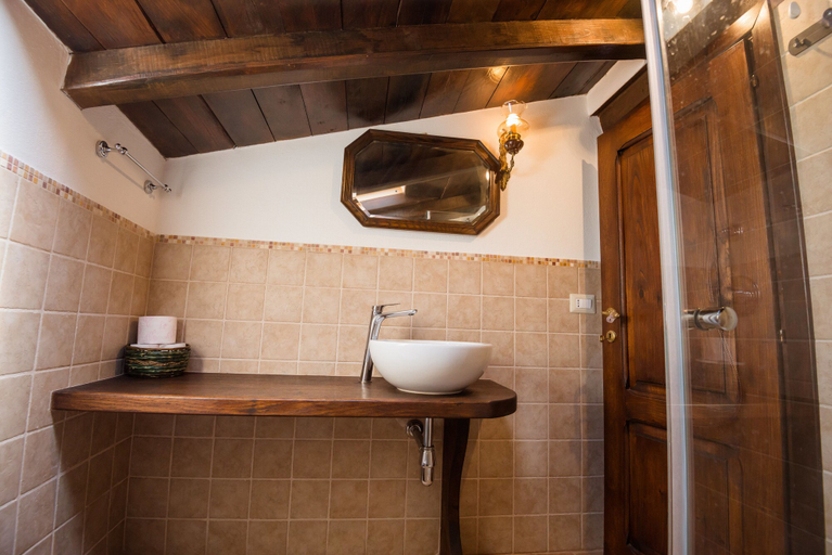 Bathroom 4, Nena Al Borgo Castello, Frosinone