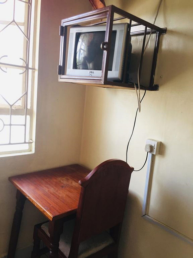 Others 5, Sir James Hotel, Langata