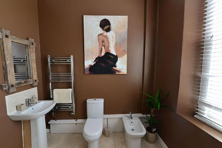Bathroom 5, Snooze Rooms, Conwy