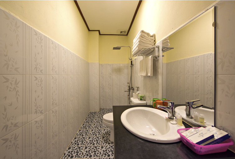Bathroom 4, Annecy Hotel Vang Vieng, Vangvieng