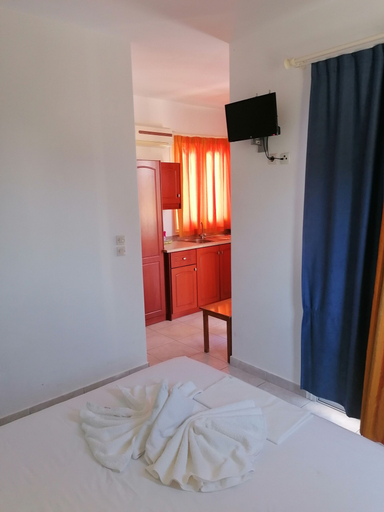 Bedroom 3, Iris Studios, South Aegean