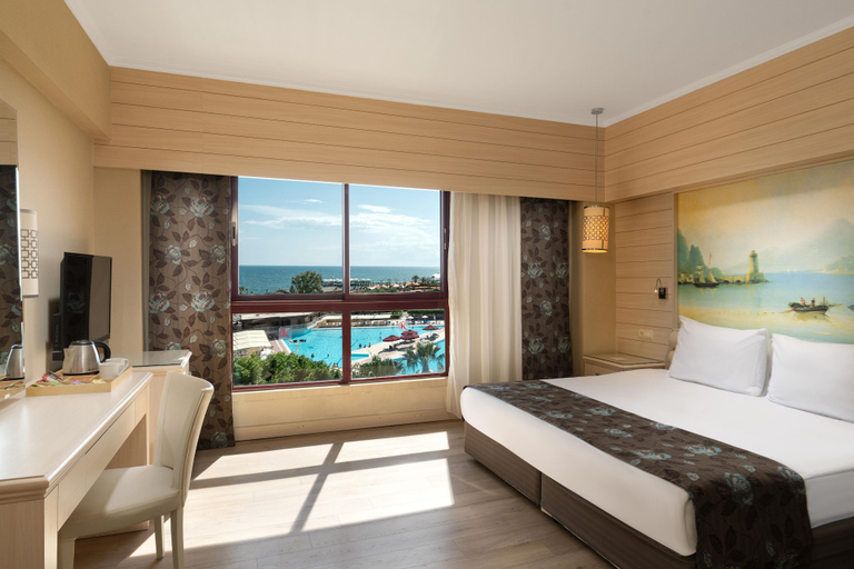 Bedroom 3, Hotel Kaya Belek - All Inclusive, Serik