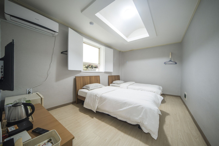 Bedroom 11