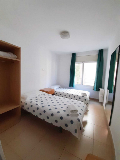 Bedroom 3, Hostal Lloret Playa, Girona