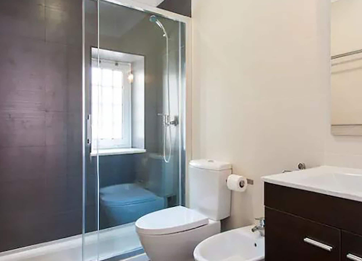 Bathroom, Cool Tailor Made 2 Bedroom Apartment, Lisbon