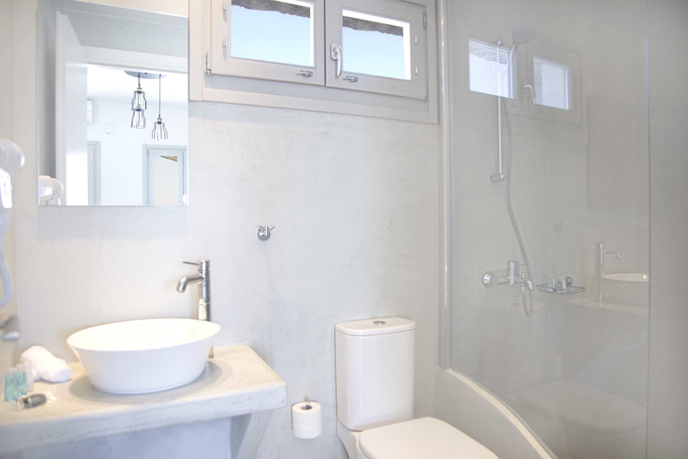 Bathroom 5, Aplai Dome, South Aegean