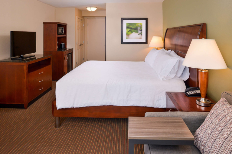 Bedroom 3, Hilton Garden Inn Baltimore/White Marsh, Baltimore
