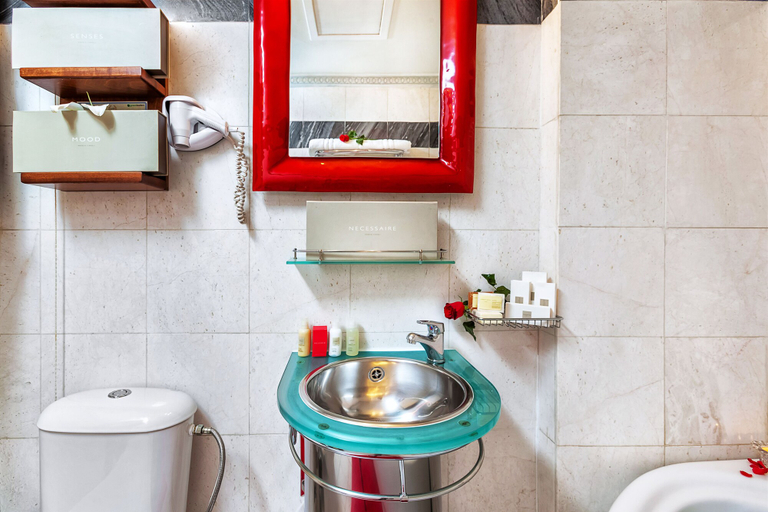 Bathroom 5, Imperial Palace Classical Hotel Thessaloniki, Central Macedonia