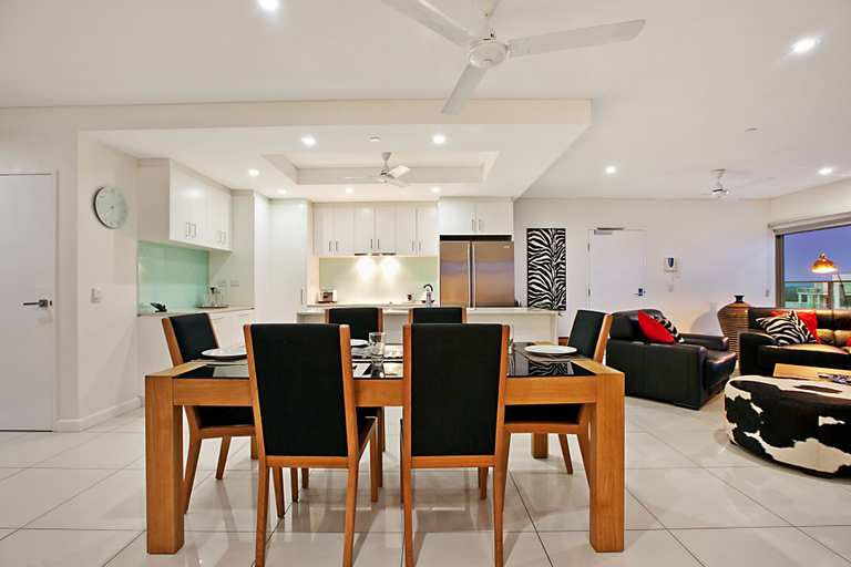 Food & Drinks, Beachlife Holiday Apartments, Darwin