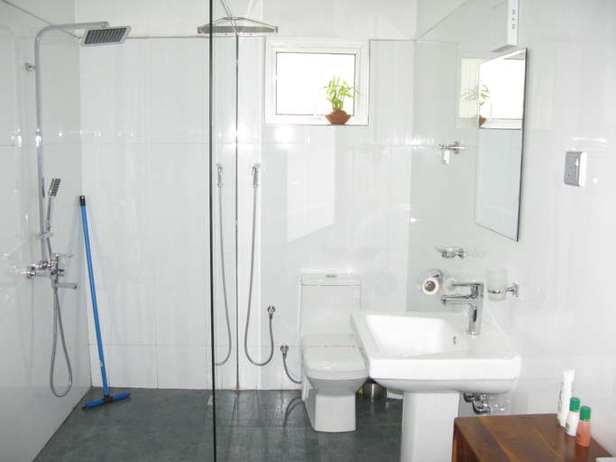Bathroom 4, Anuhas Airport Villas, Katana