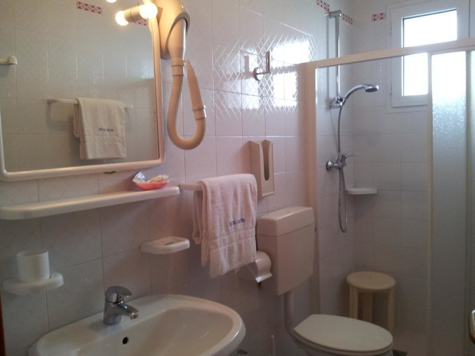 Bathroom 3, Hotel Mayer, Venezia