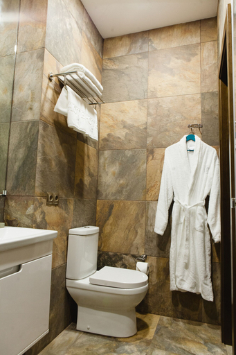 Bathroom 3, Live.Here.Hotel, Shevchenkivs'kyi