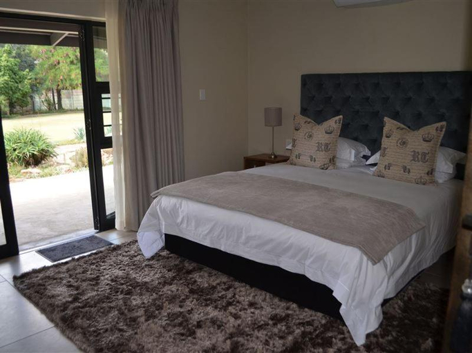 Bedroom 3, 9 On Kromellenboog Guesthouse, Fezile Dabi