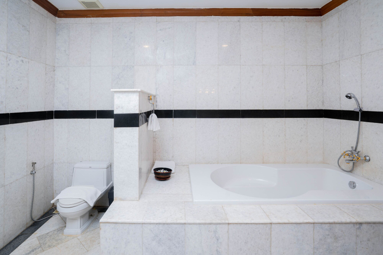 Bathroom 4, Hotel Max Nay Pyi Taw, Naypyitaw