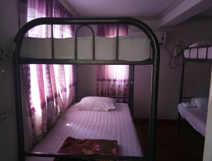 Bedroom 2, Lux Pillow Hostel, Myingyan