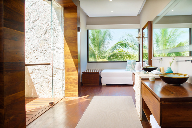 Bathroom 22