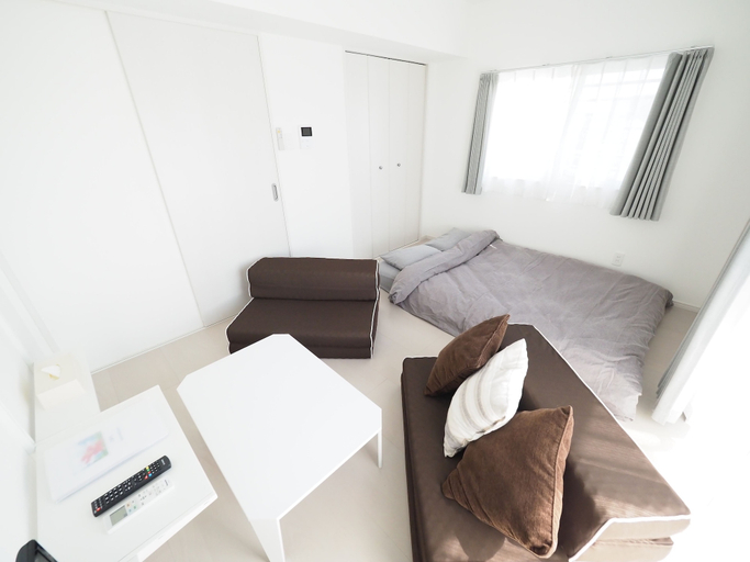 Bedroom 2, La Lumiere Oroku 203, Naha