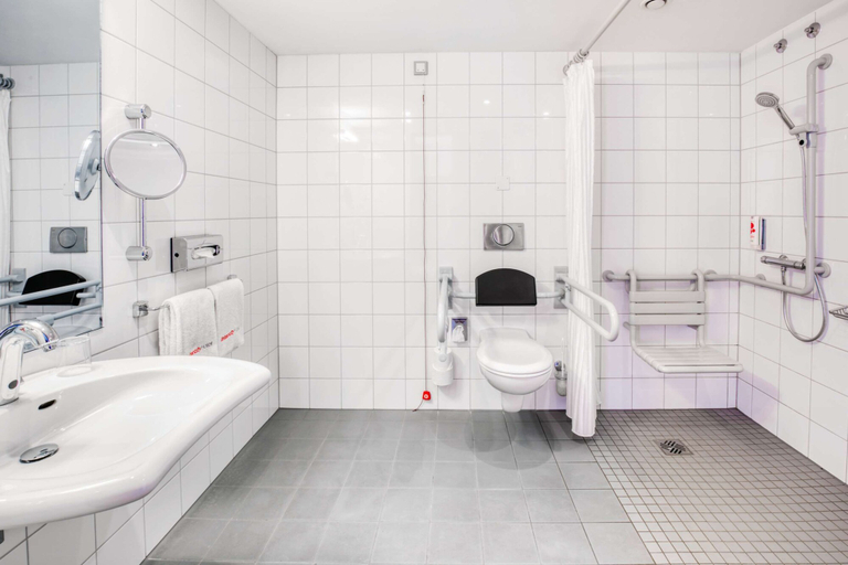 Bathroom 5, IntercityHotel Dresden, Dresden