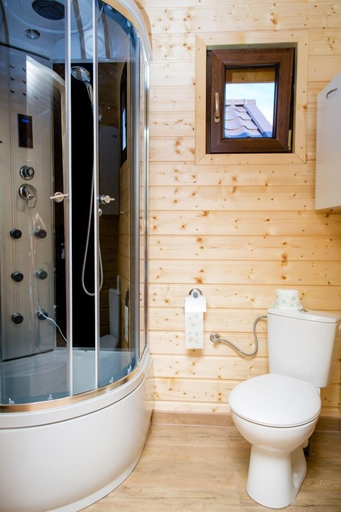 Bathroom, Nemo Domki Letniskowe, Kamień
