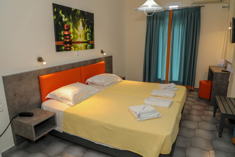 Bedroom 3, Albatros Hotel, South Aegean