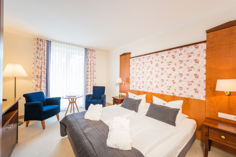 Bedroom 2, Bel Air Strandhotel, Vorpommern-Rügen