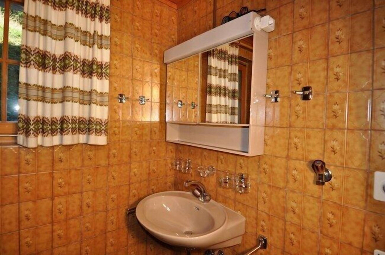 Bathroom, Toggi EG, Raron