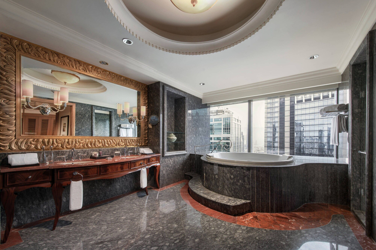 Bathroom 5, The Ritz-Carlton Jakarta, Mega Kuningan, Jakarta Selatan
