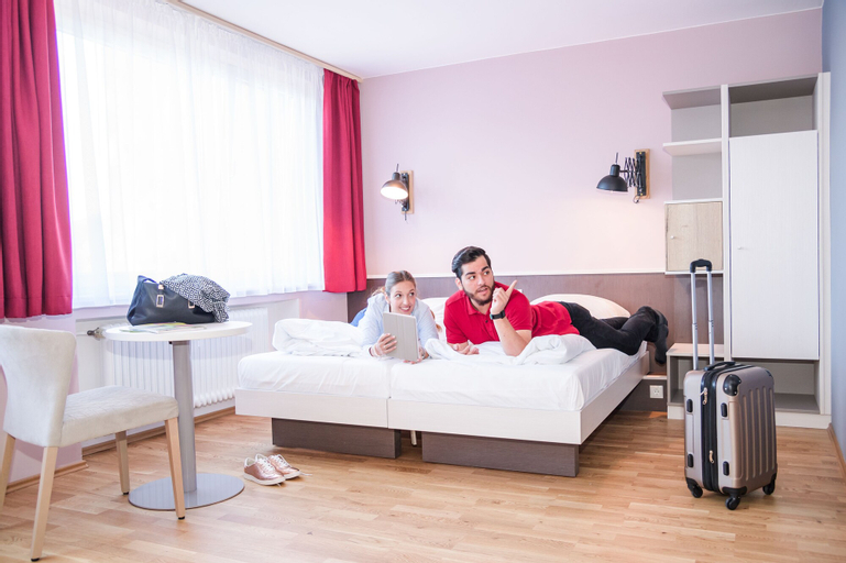 Bedroom 3, JUFA Hotel Königswinter/Bonn, Rhein-Sieg-Kreis