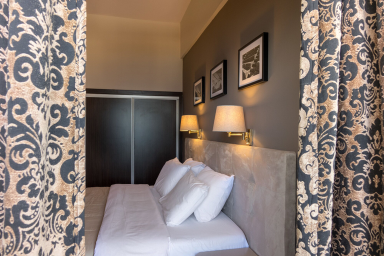 Bedroom 3, Apollon Hotel, Peloponnese