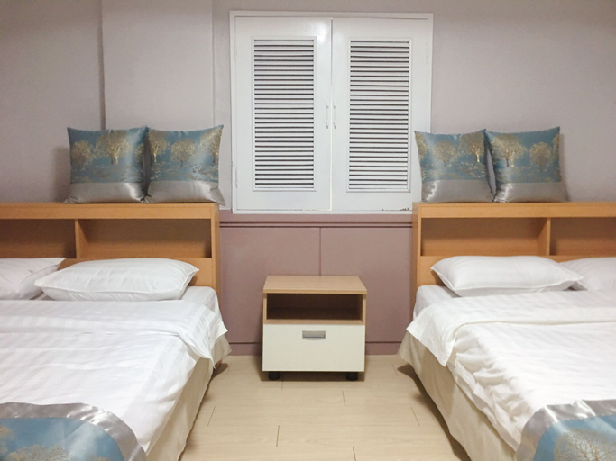 Bedroom 13