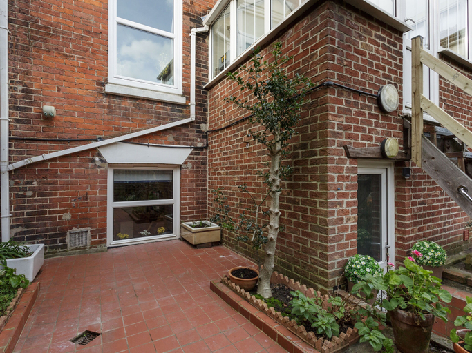 Others 5, Albany Garden, Portsmouth