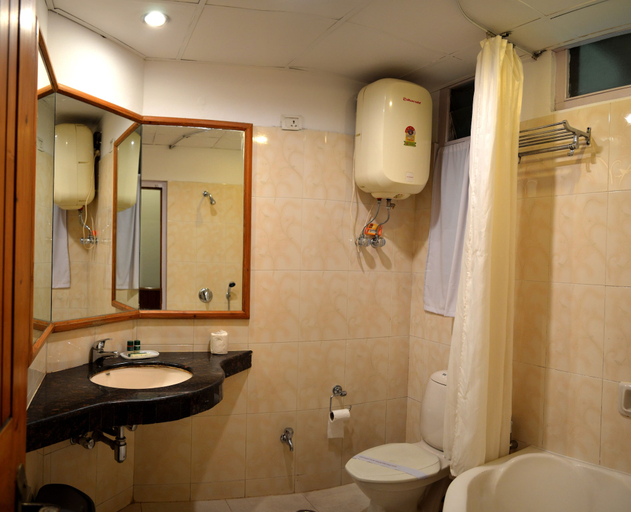 Bathroom 3, The Orchard Greens, Kullu