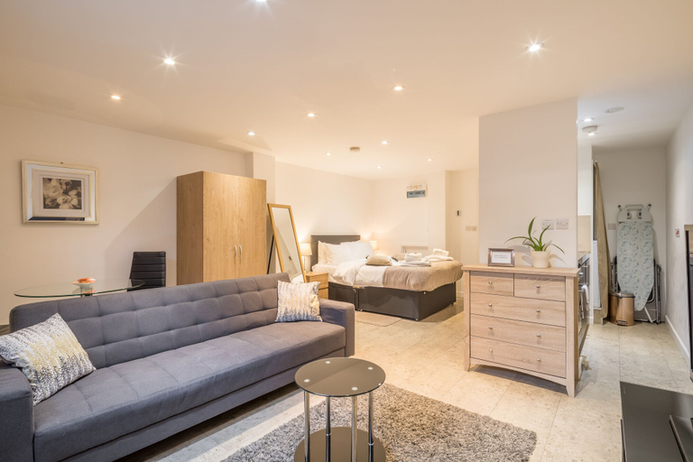 Others 5, Mill Apartment, Cambridgeshire