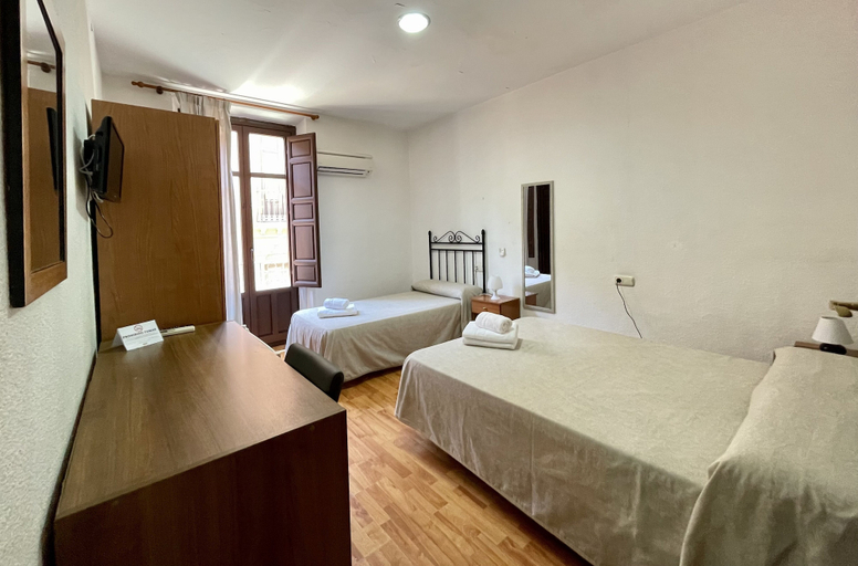 Bedroom 4, Arteaga Hostal & Baños Árabes Elvira, Granada