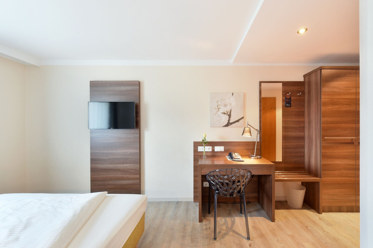 Bedroom 2, Hotel Säntis, München