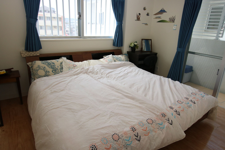 Bedroom 2, Araha Blue Resort 6F, Chatan