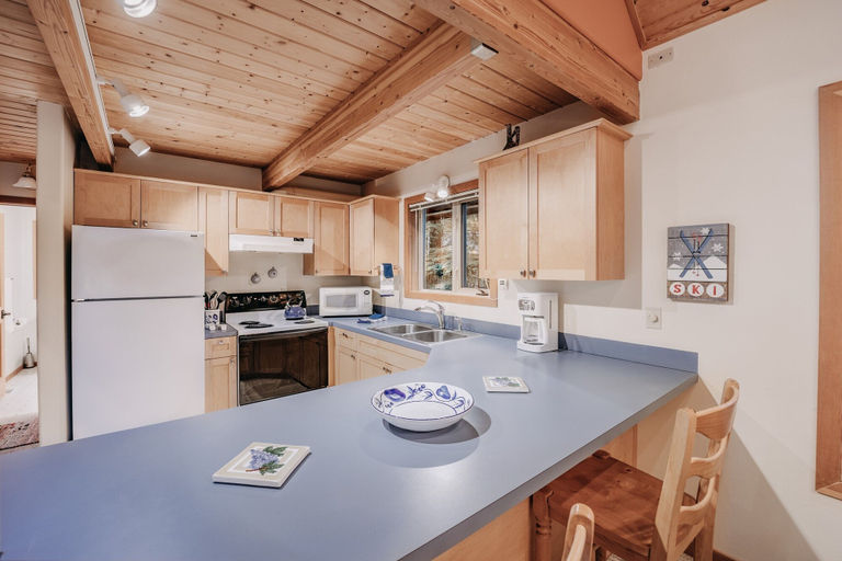 Others 4, 75sl - 2-bdrm - Loft - Sleeps 6 - Wifi - Pets Ok, Whatcom