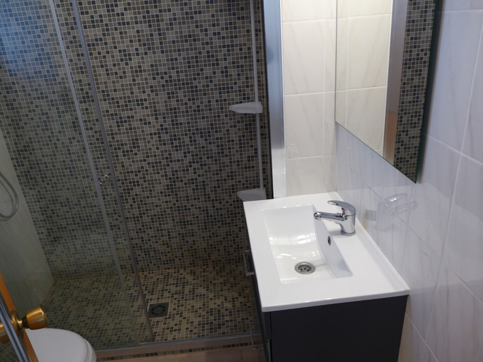 Bathroom 3, Estudio Castell Joncar - A151, Girona
