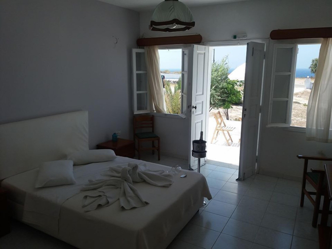 Bedroom 2, Abyssanto Villa, South Aegean