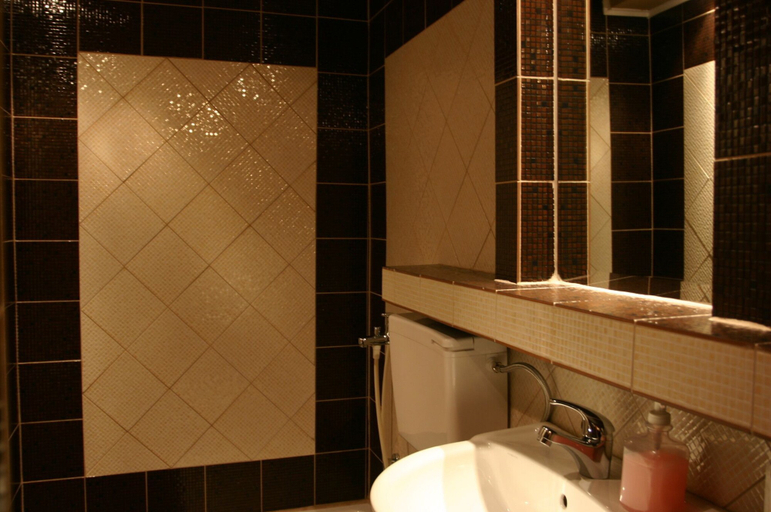 Bathroom 5, Exohiko Palaios Agios Athanasios, Central Macedonia