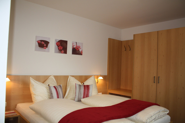 Bedroom 3, Zimmervermietung Babsy, Zell am See