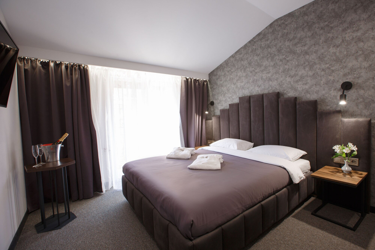 Bedroom 3, Kulikovskiy Hotel, Kharkivs'ka