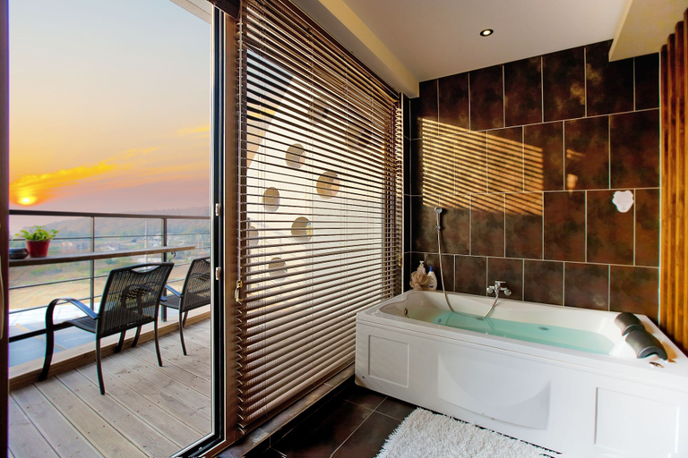 Bathroom 4, Healing 11st Pension, Ganghwa