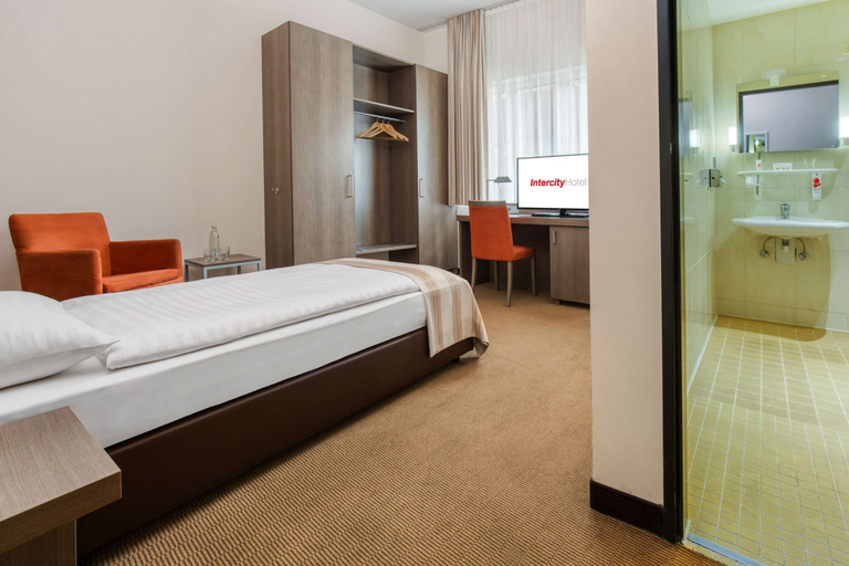 Bedroom 2, IntercityHotel Hannover, Region Hannover