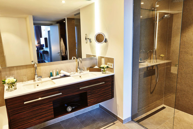 Bathroom 5, Steigenberger Hotel Köln, Köln