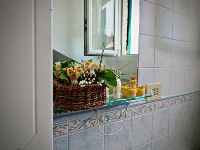 Bathroom 4, Romantica Mansarda Pisano, Genova
